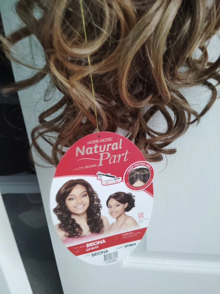 lote de 2 pelucas Briona nuevas con etiquetas GF 8543 y F740 castaño rojizo con parte natural Foto 3 de 4