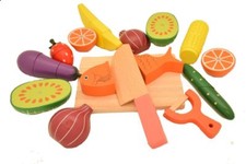 Montessori Wooden Food and Cutting Board Set - Pretend Play Toy for Children