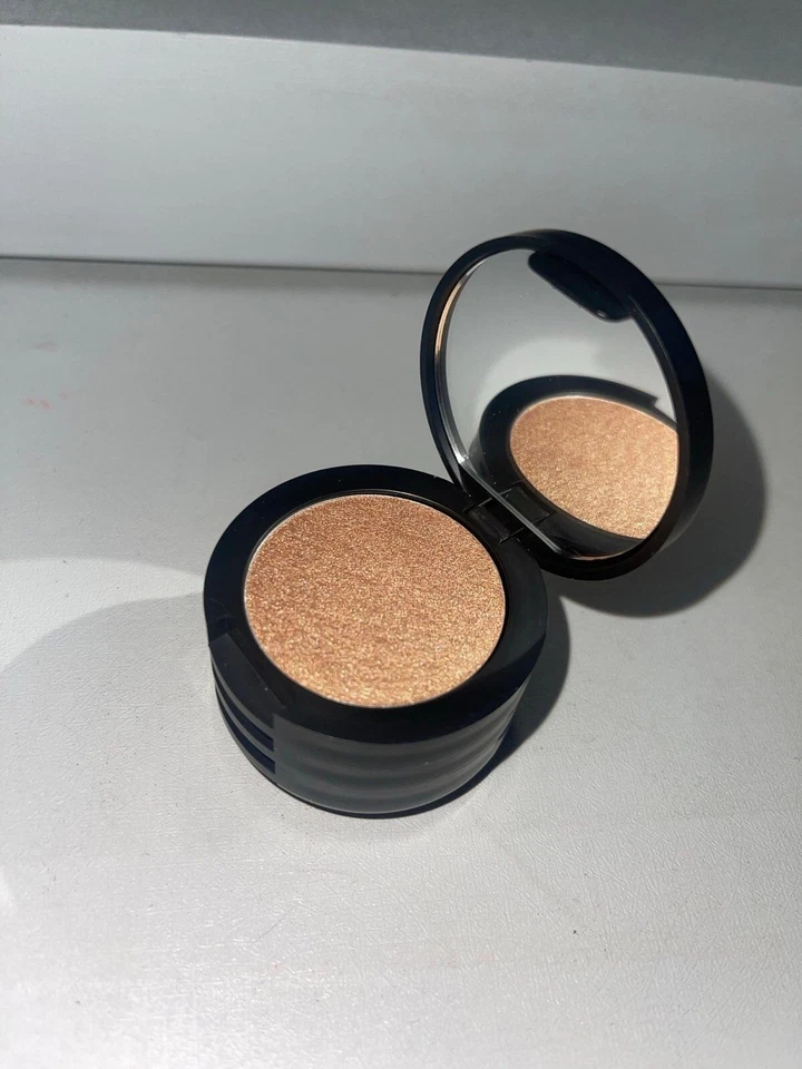 YOUNIQUE TOUCH pocket palette red romance new no box - Image 3 of 4