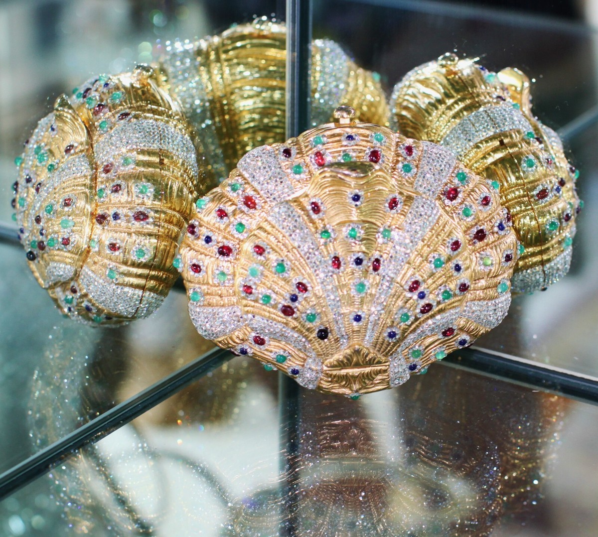 JUDITH LEIBER GEM JEWELED CLAM SHELL MINAUDIERE CLUTCH SWAROVSKI