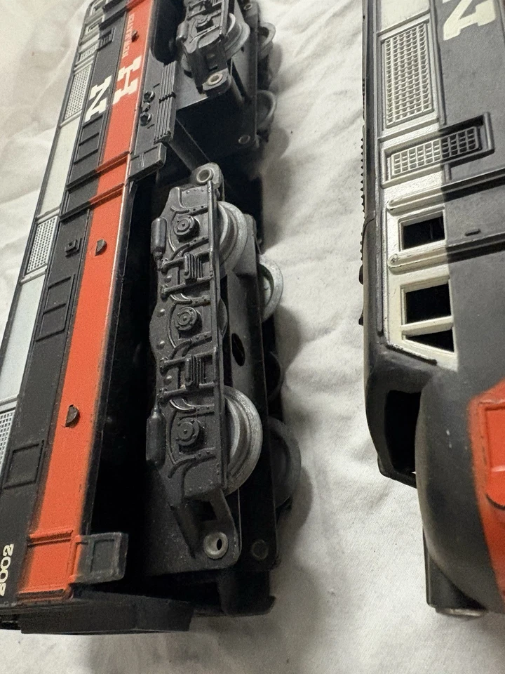 Tren Marx NEW HAVEN E7 EMD Diesel Locomotora Motor 2002 2 UNIDADES Ver Foto Foto 4 de 4