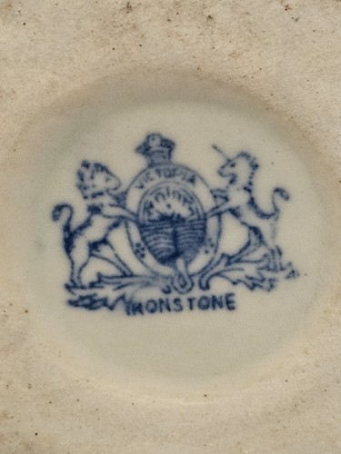 An Antique Over Sized (1.75 Pint) Victoria Ironstone Mug Blue & White - Picture 8 of 9