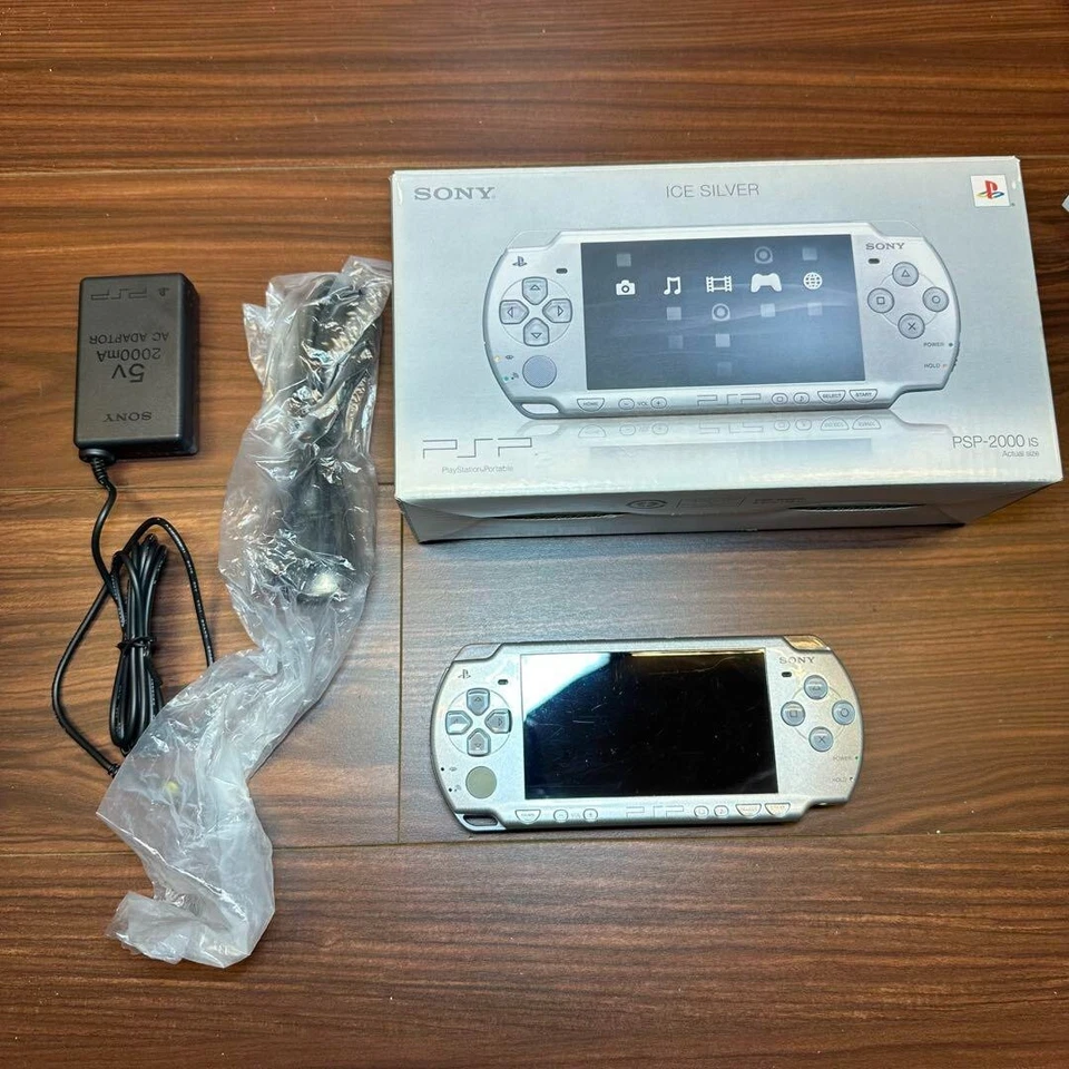 PSP 2000 body Ice Silver 1423 From Japan - Image 2 of 4
