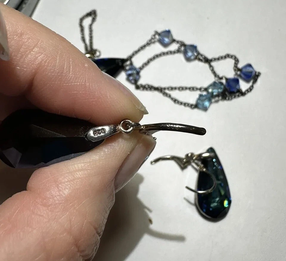 Nuovo Cristallo Blu Aurora Boreale Lacrima Collana Orecchini Argento Set - Immagine 3 di 4