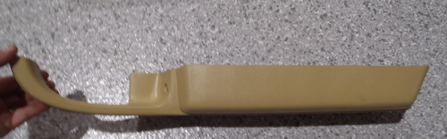 78-82 C3 Corvette RH Door --Doeskin/Tan Armrest--GM #471922/20124820--NOS - Picture 4 of 8