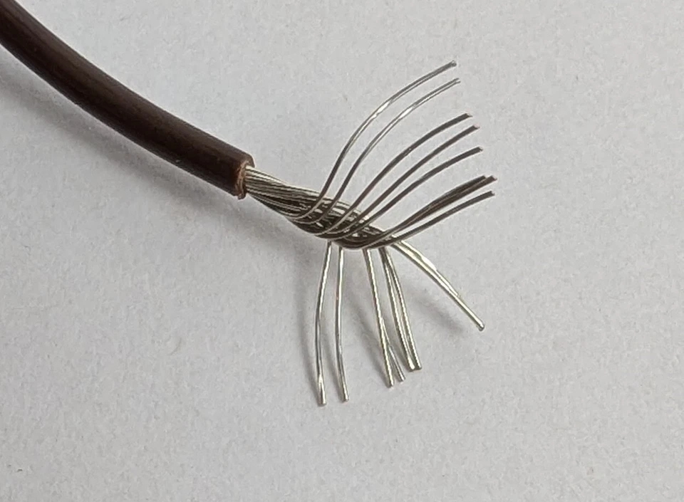 1000' Alpha 3055 BR001 18AWG многожильный провод коричневый ПВХ UL1007/1568 300 В новый - Изображение 4 из 4