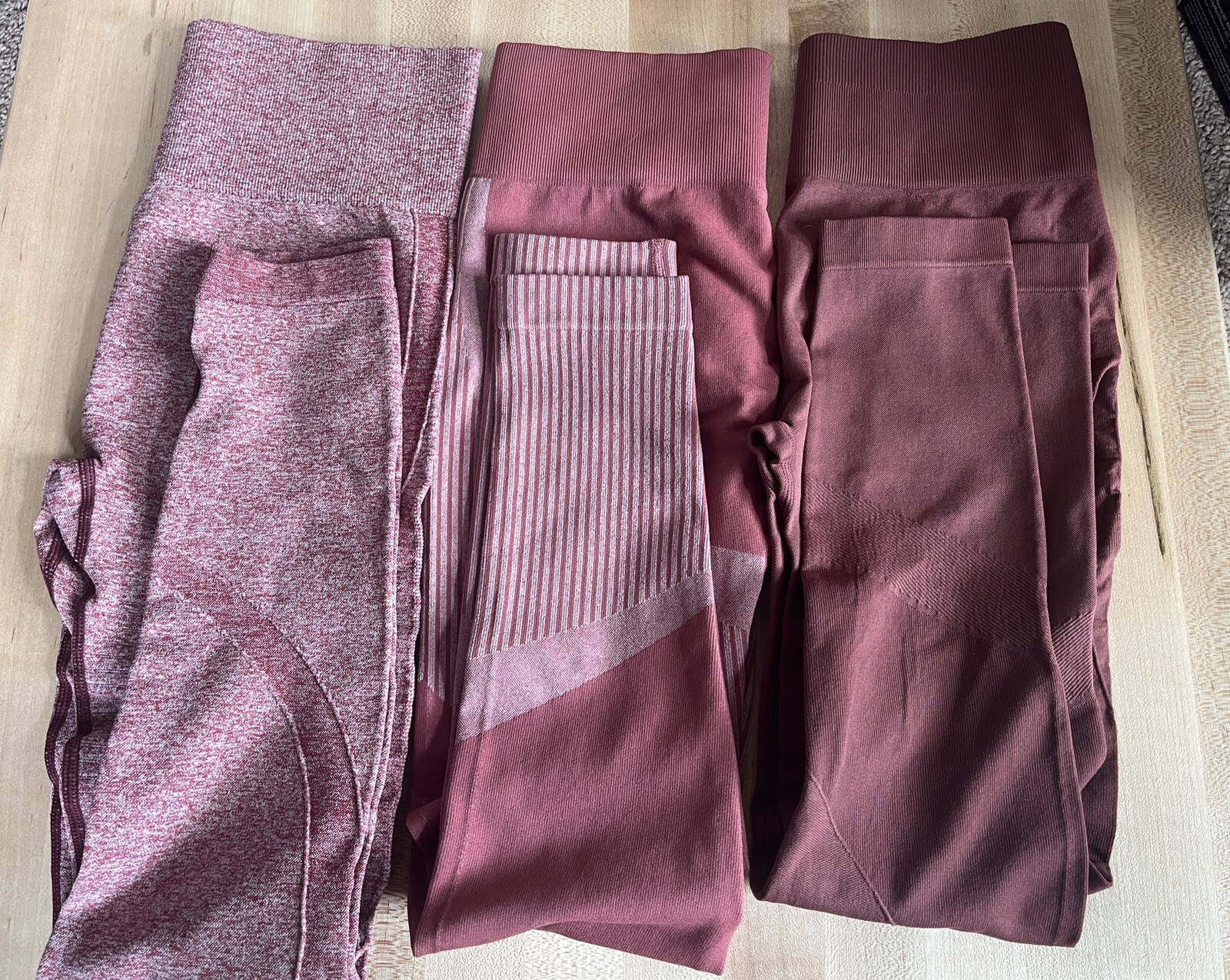 YOGA PANTS Workout Leggings  High Waist  Size Small-image