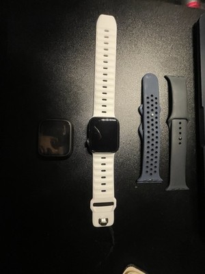 Apple Watch SE, series 2 with cellular