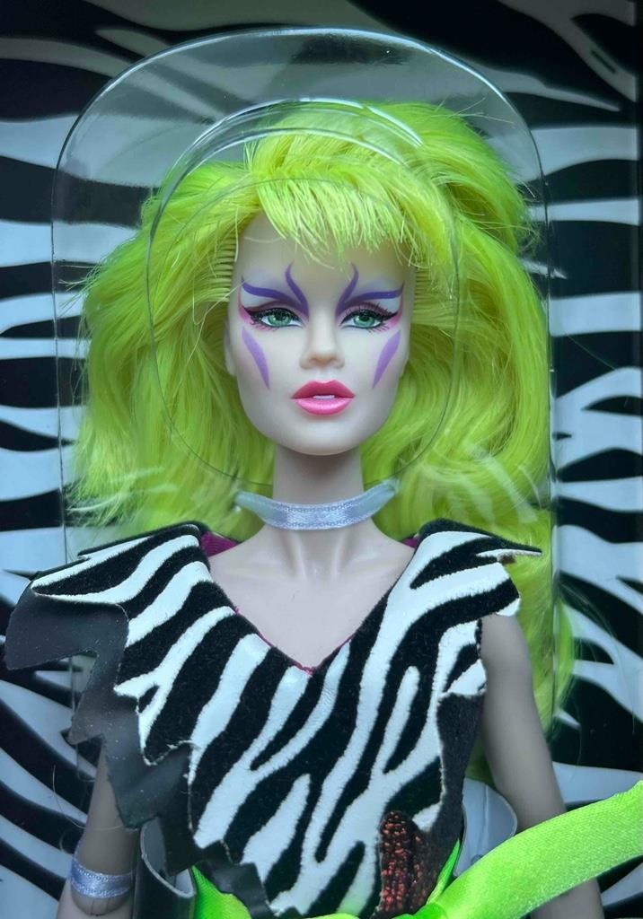 Integrity Toys Jem And The Holograms Phyllis 