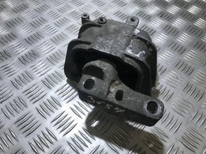 Motorhalterung und Getriebe (Motorhalterung)  Audi A3 DE498009-27