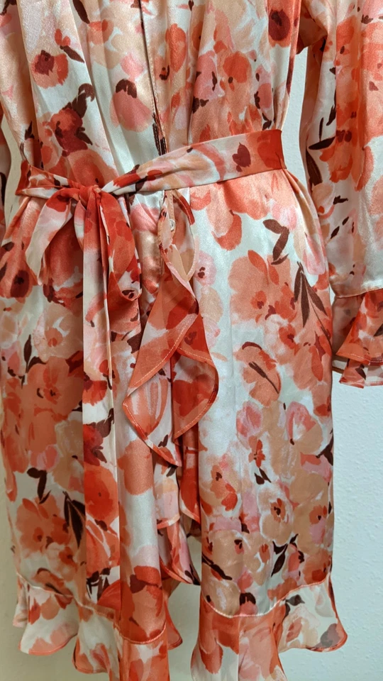 Женский халат Oscar de la Renta с розовой этикеткой и цветочным принтом с оборками LG - Изображение 4 из 4