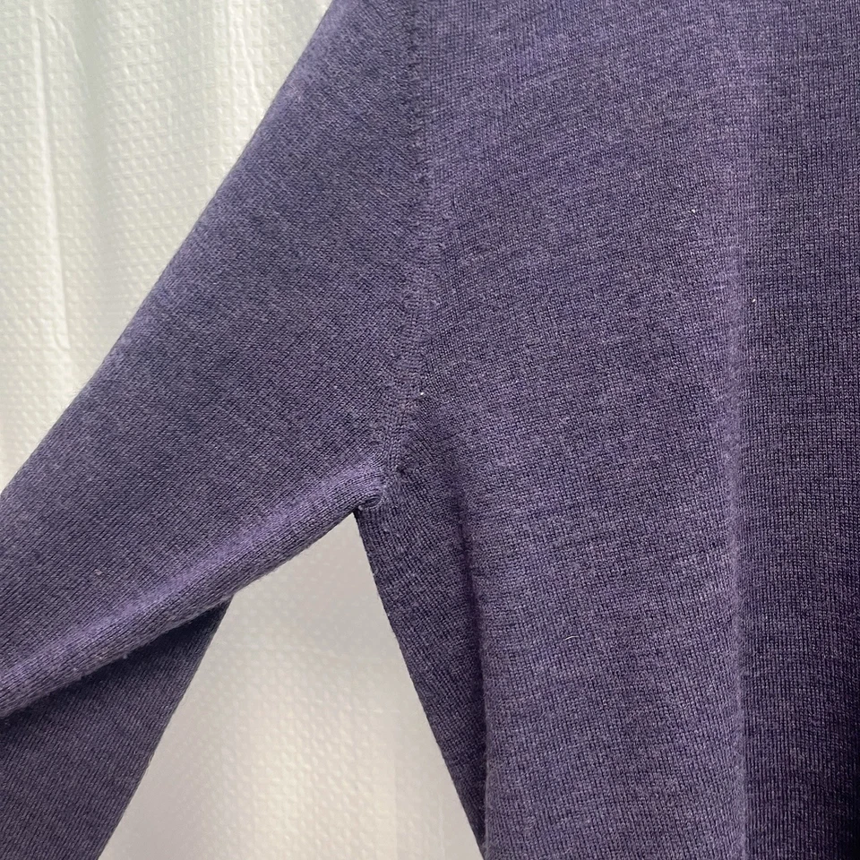 Suéter Preppy XL Impermeable Vintage Para Hombre 100% Lana Púrpura Cuello en V Foto 3 de 4
