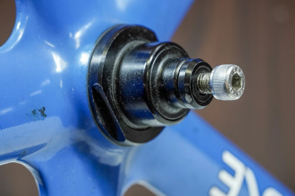 Rueda delantera cubierta AEROSPOKE 700c 5 radios para bicicletas de pista y engranaje fijo Foto 4 de 4