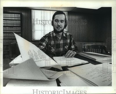1983 Press Photo Gillam Kerley fights drafts registration - mja27742