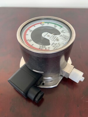 WIKA / Density Monitor with Alarm Contacts / 233.52.100 / Cont. 821.1.1.2