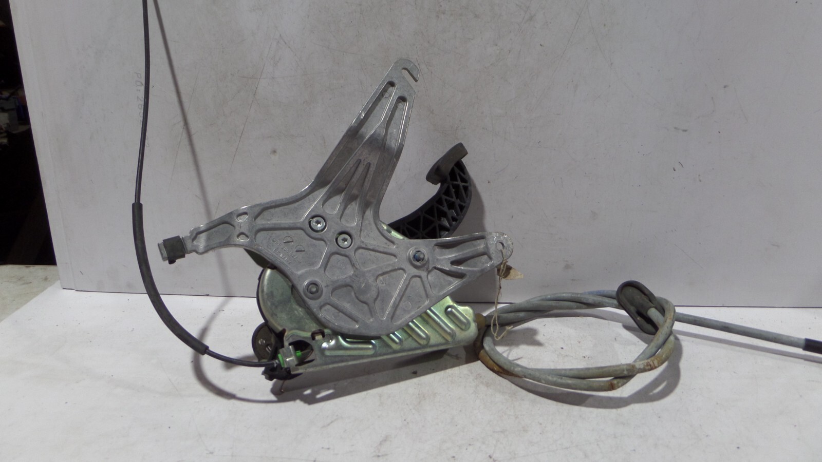 MERCEDES ECLASS HANDBRAKE PARKING BRAKE FOOT PEDAL 2015 MODEL A2124200384. eBay