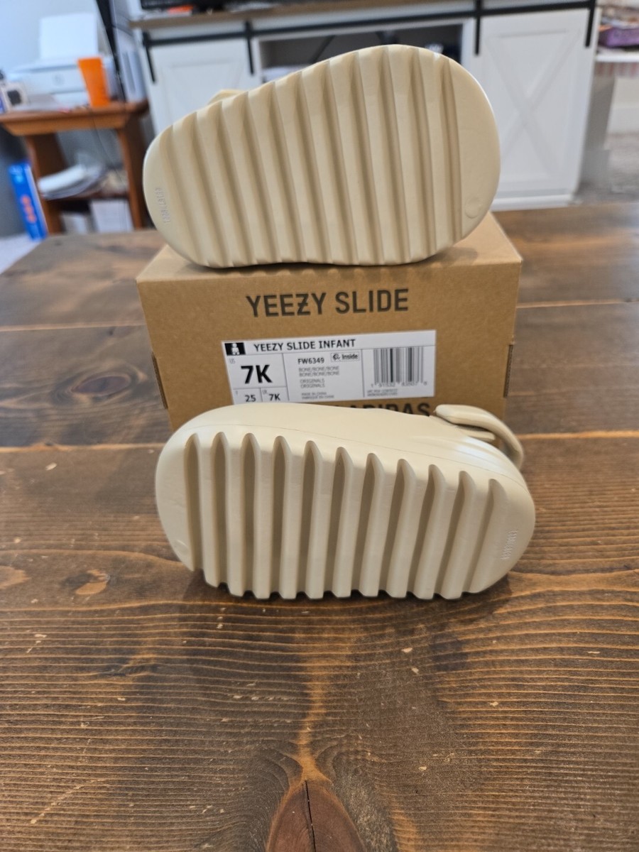 Adidas Yeezy Slide Bone Toddler Size 7k (2019 Release) FW6349