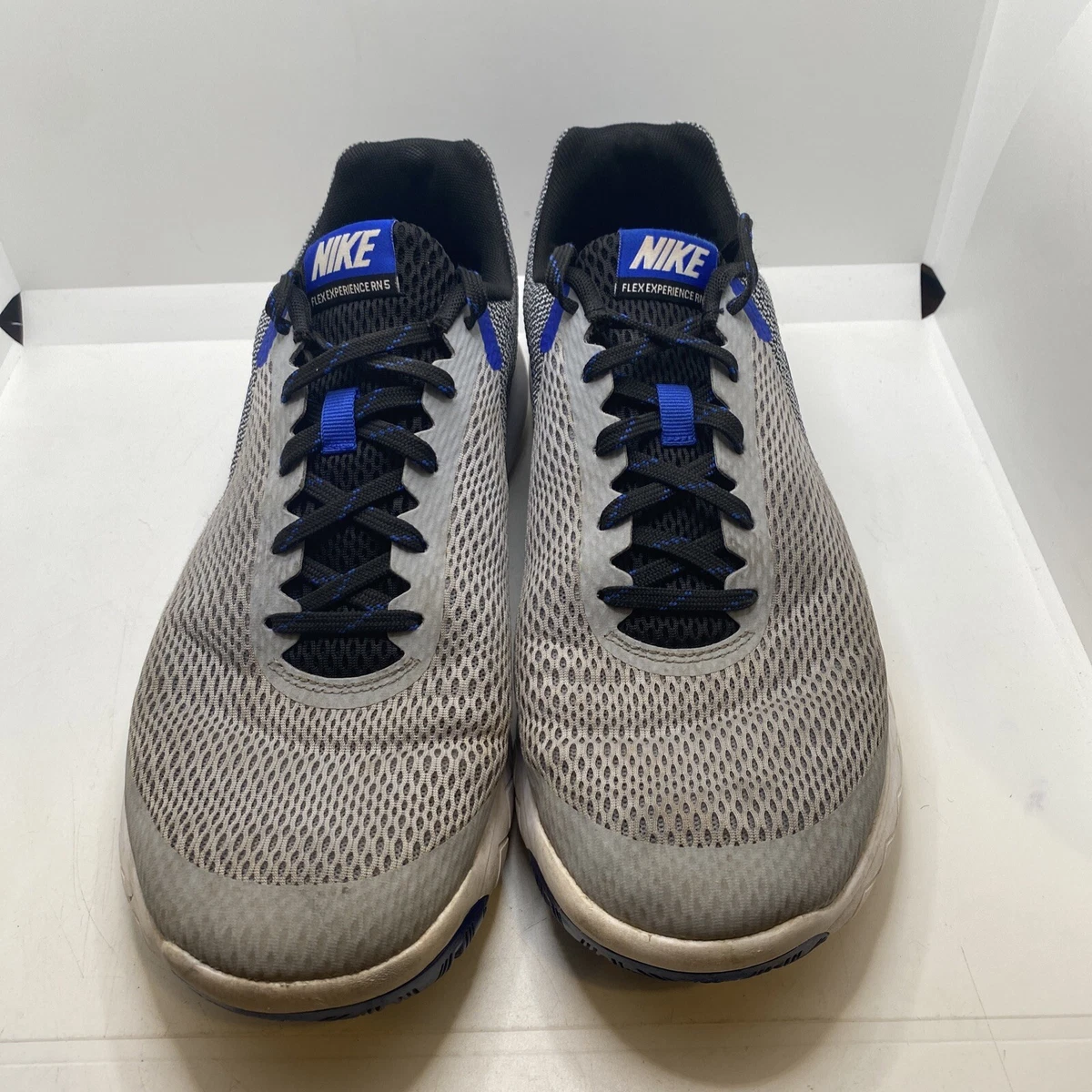 Nike flex experience rn 2025 5 gray running shoes