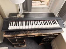 YAMAHA NP-12 Piaggero Slimline Home Keyboard in Black