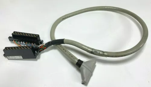 ALLEN BRADLEY 1492-CAB007J69 Pre-wired cable Ser. E 40Pin 0.7Meter