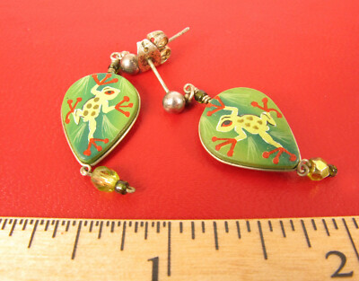 VINTAGE CUTE HAND PAINTED COSTUME EARRINGS TREE FROG FUN WHIMSICAL CUTE !!!