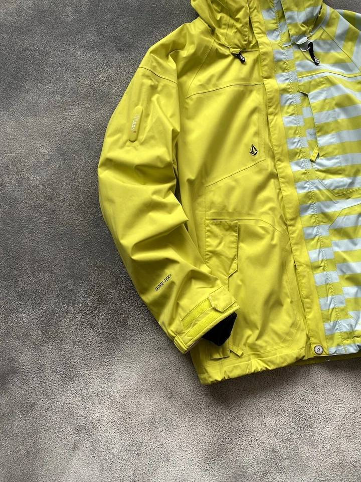 Volcom Gore-Tex “Double Pattern” Jacket Data/Stoney Ski / Snowboard Men Size S - Image 3 of 4