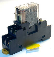 OMRON G2R-2-SN SERIES 5A POWER PLUG SLIM RELAY 2 POLE 24VDC