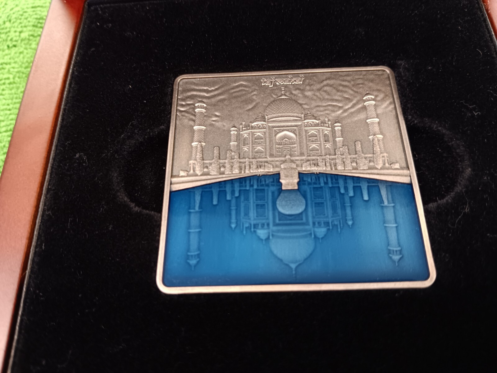 Picture 2 of 4