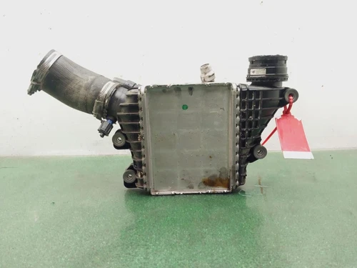 GJ329L440AD Intercooler para JAGUAR E-PACE CHEQUERED FLAG AWD 2019 9167669 - Imagen 2 de 9