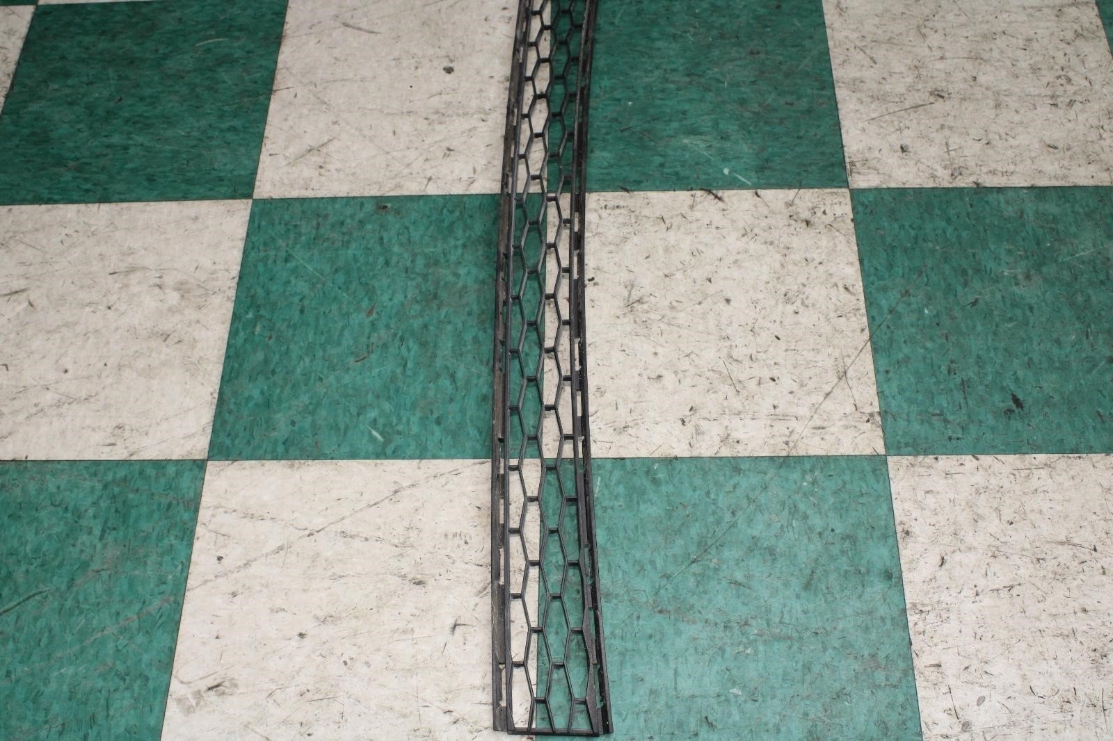 14-17 Ghibli Black Front Bumper Lower Center Grille Grill Panel OEM Factory WTY