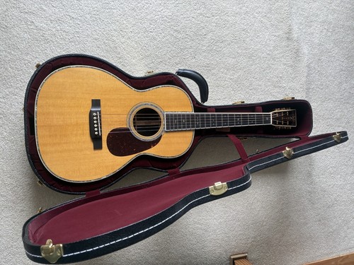 MARTIN CUSTOM SHOP 00-12 FRET ACOUSTIC GUITAR SLOTTED HEADSTOCK ROSEWOOD, SPRUCE