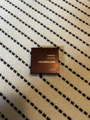 Hourglass Ambient Lighting Blush   Nuance: Radiant Magenta 
