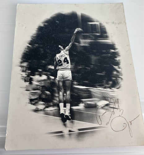 Autographed Bobby Jones Jump Shot Photo 10”x 8” Black & White Preowned