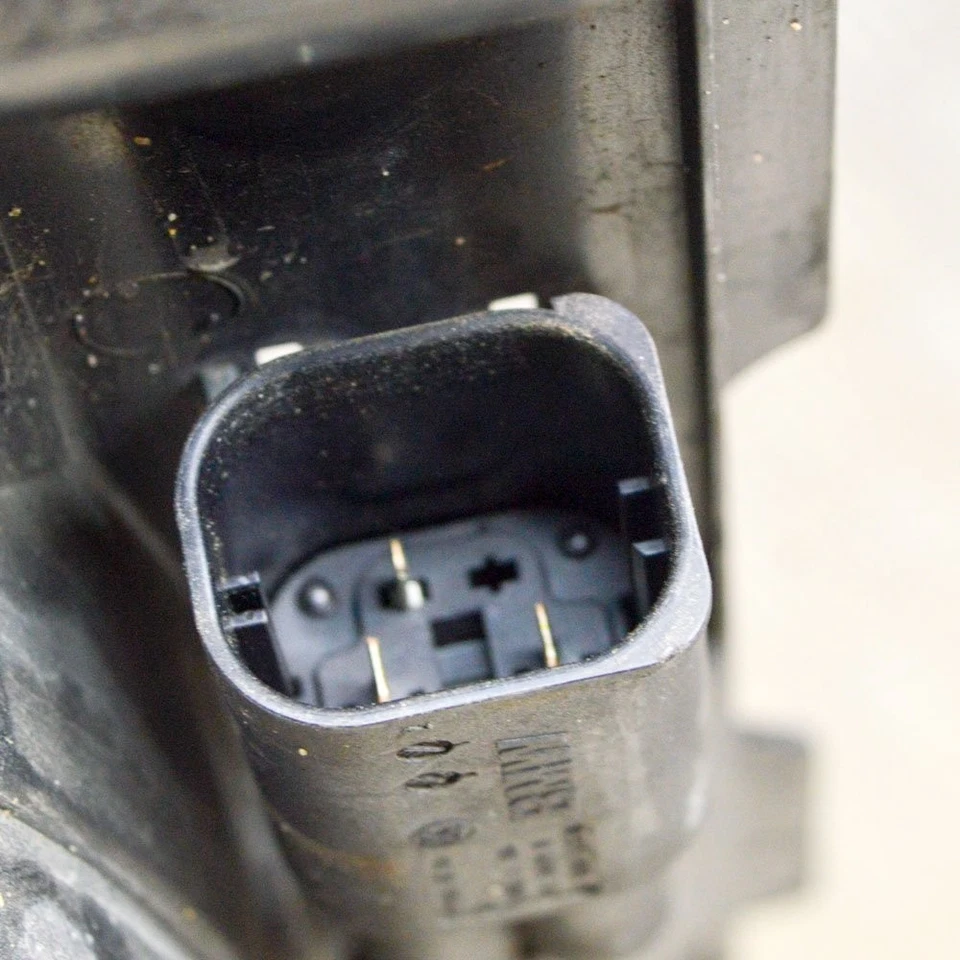 BMW 3 F30 335D XDRIVE Engine Cooling Radiator Fan 8621193 8616317 230 KW 2014 Foto 3 de 4