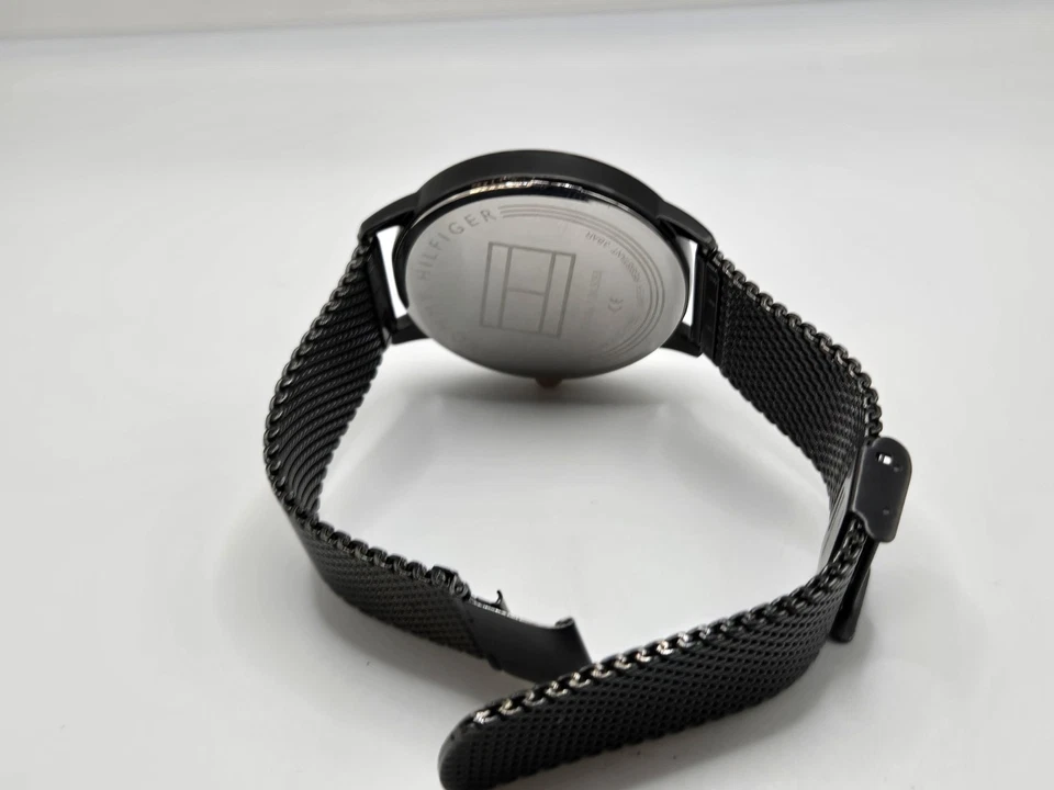 Tommy Hilfiger Unisex Analog Watch - Image 3 of 4