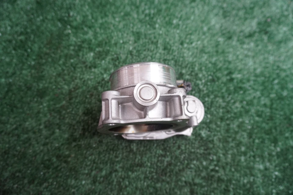 Buick Enclave 2018 2019 motor 3,6 L carrocería del acelerador fabricante de equipos originales 62 k millas 12670981AA Foto 3 de 4