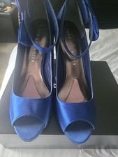 Paris Hilton Satin Royal Blue Peeptoe SHoe, Size 8. Good Condition. Any Occasion