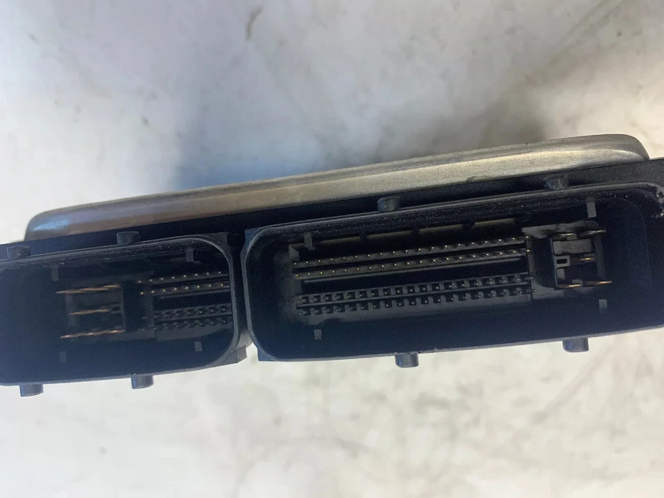 SKODA FABIA 1.4 TDI ENGINE ECU 045906019BM 0281011412  - Image 3 of 4