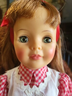 Very Pretty 1960's Ideal Petite Patti Playpal Doll 18