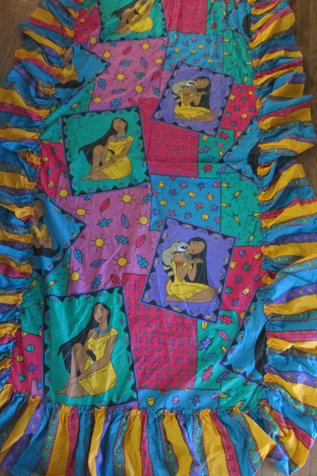 Falda de cama doble Disney Pocahontas vintage años 90 con volantes antipolvo usada en excelente estado rara Foto 2 de 4