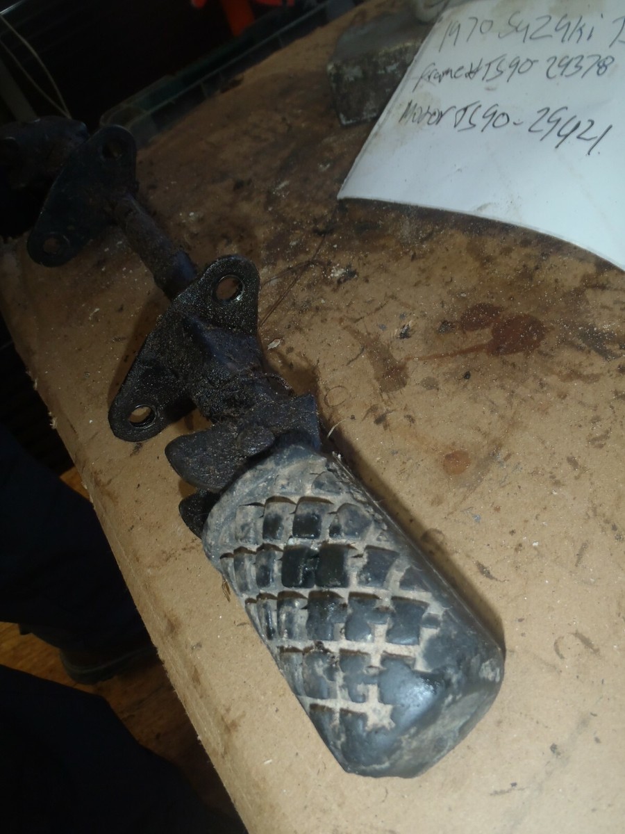 SUZUKI TS 90 TS90 1970 Honcho Foot Pegs Mounting Bar | eBay