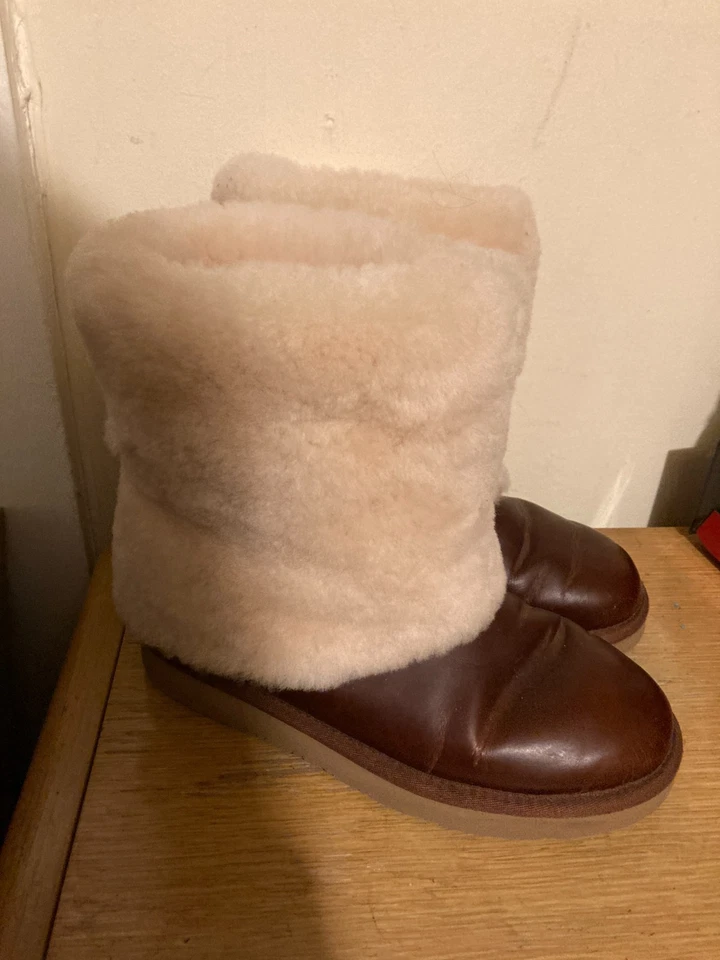 UGG PATTEN Shearling Cuff Chestnut Brown Leather Boots US 7. 1008823 - Image 2 of 4