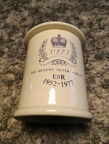 Vintage Royal Collectable Queen Elizabeth Money Box 1977 Michael ...