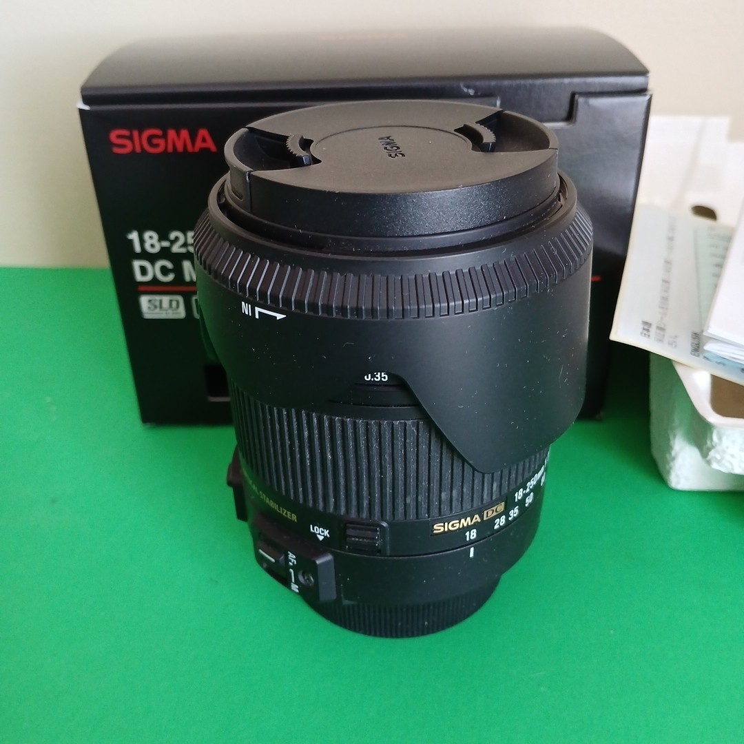 Sigma DC 18-250mm f/3.5-6.3 OS HSM DC Lens For Canon for sale