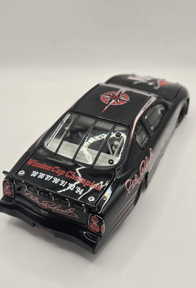 Fundación Dale Earnhardt #3 The Intimidator 2003 Monte Carlo GM 1 de 3.504 Foto 4 de 4