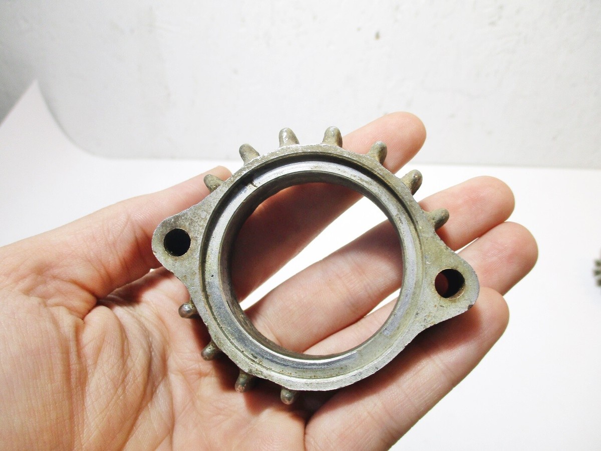 KAWASAKI KZ900 EXHAUST MUFFLER PIPE HOLDER 18069-045 KZ 900 Z1 Z 1