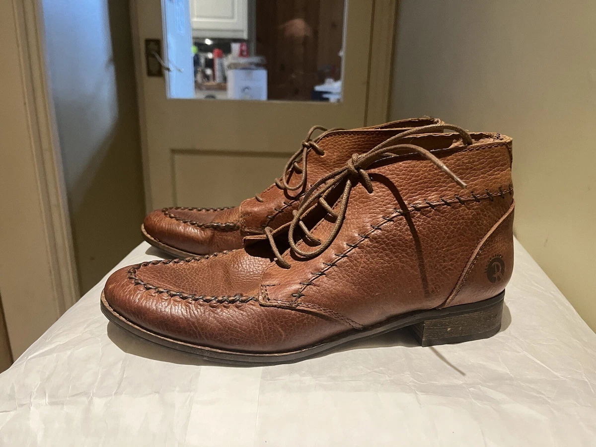 Red and dead boots shop