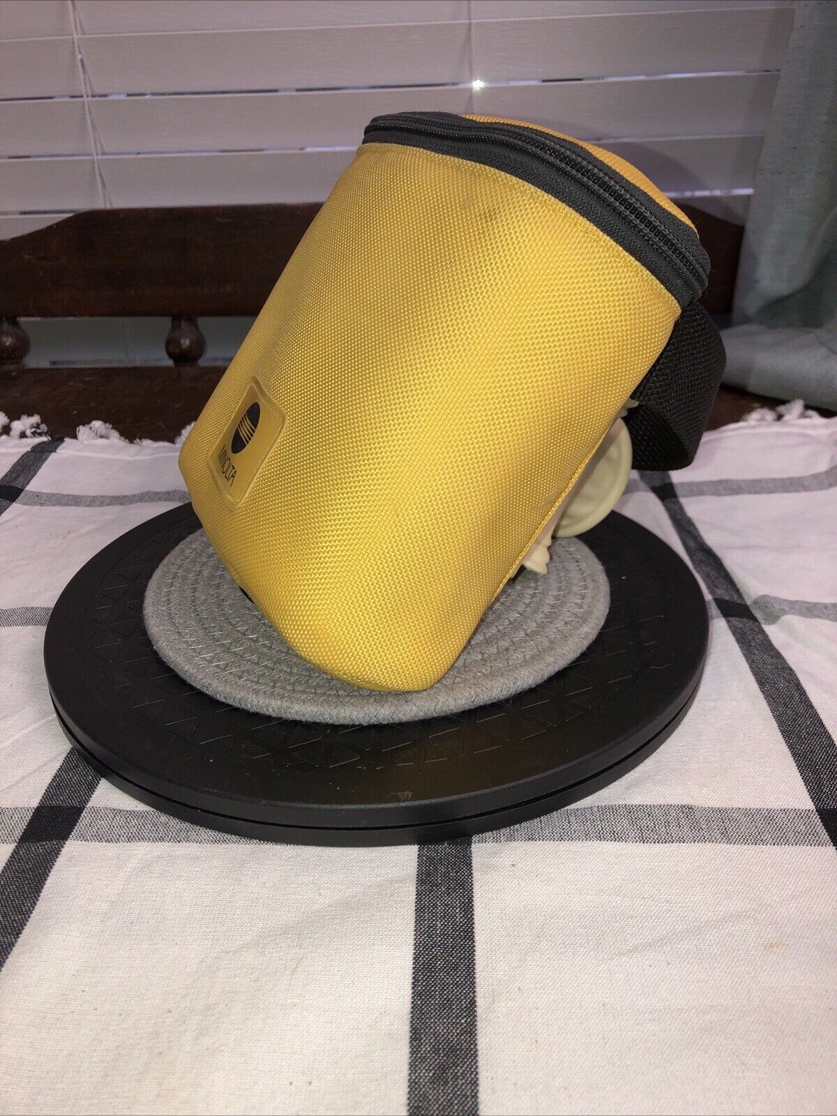 Picture 2 of 22