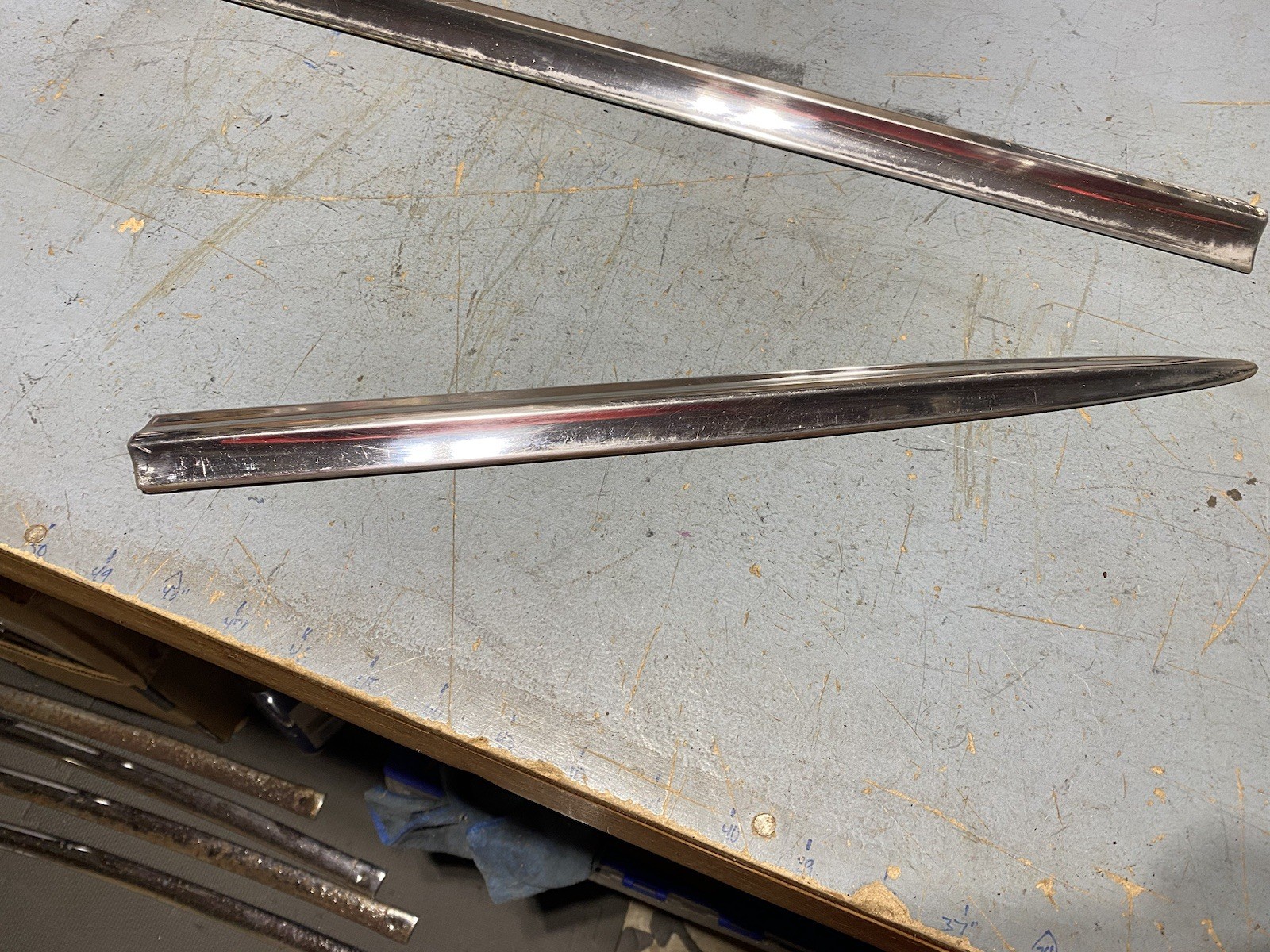 1950s Ford Custom 300 Stainless Trim Spear Moulding?