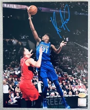 Kostas Antetokounmpo autographed 8x10 rookie signed NBA auto photo (Kostas HOLO)